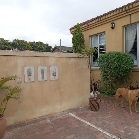 Toscana Cottage Port Elizabeth Bagian luar foto