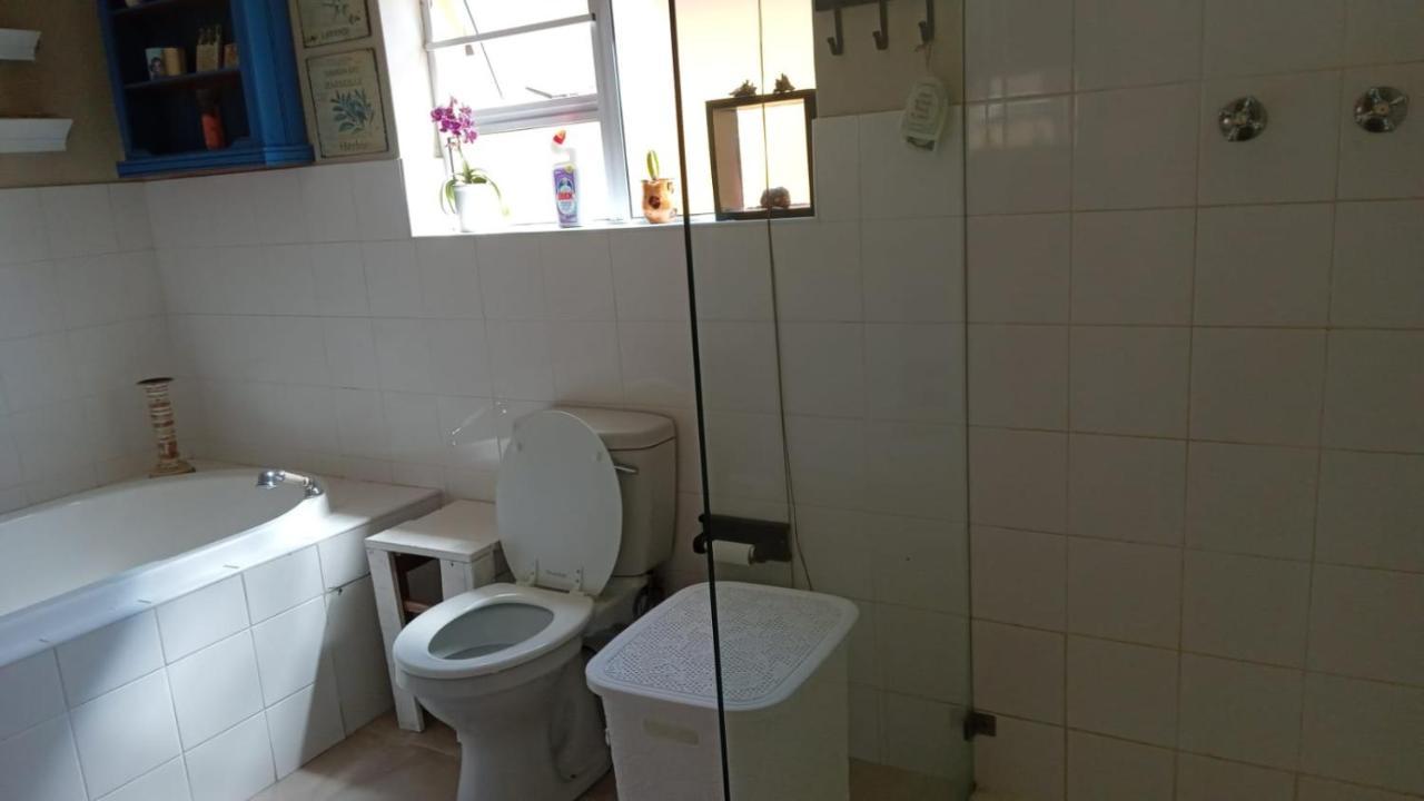 Toscana Cottage Port Elizabeth Bagian luar foto