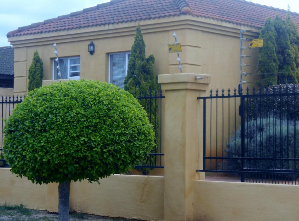 Toscana Cottage Port Elizabeth Bagian luar foto